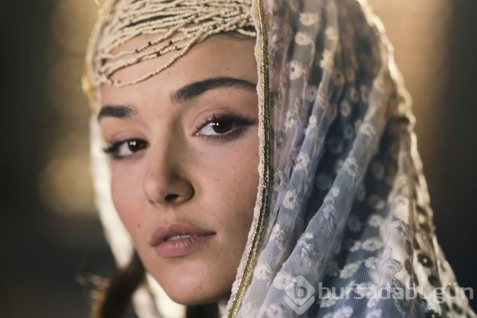 Hande Erçel için ilk!