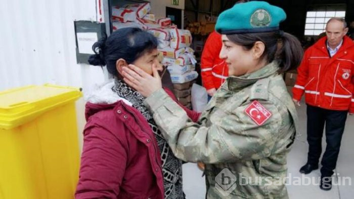 Depremzedeler gözyaşlarını tutamadı!
