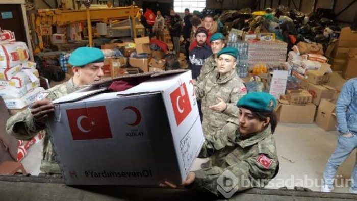 Depremzedeler gözyaşlarını tutamadı!