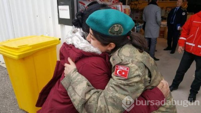 Depremzedeler gözyaşlarını tutamadı!