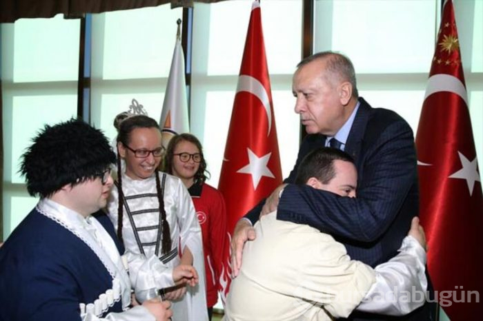 Cumhurbaşkanı Erdoğan, engellilerle bir araya geldi