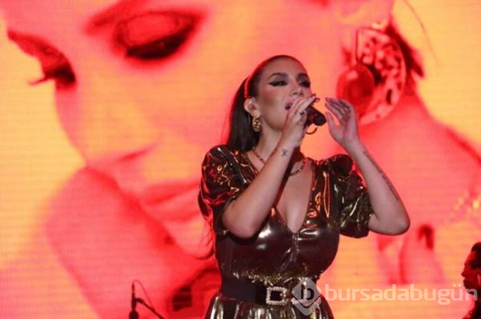 İrem Derici'ye 'Bakire misin?' sorusu soruldu