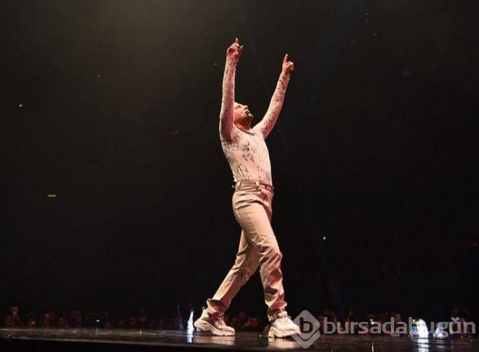 5 bin kişilik konserle veda etti