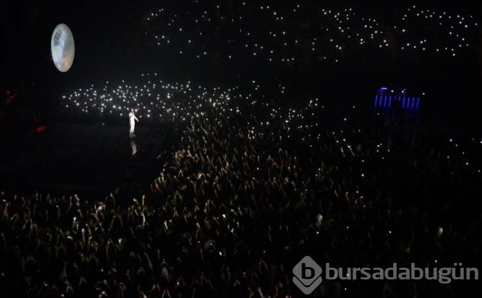 5 bin kişilik konserle veda etti