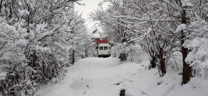 Erzincan karla birlikte beyazlara büründü