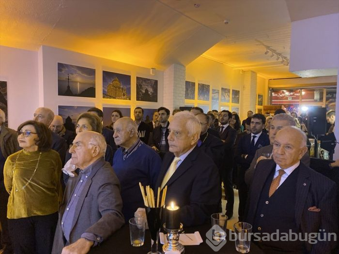 Londra'da Akdamar Kutsal Haç Kilisesi Fotoğraf Sergisi açıldı