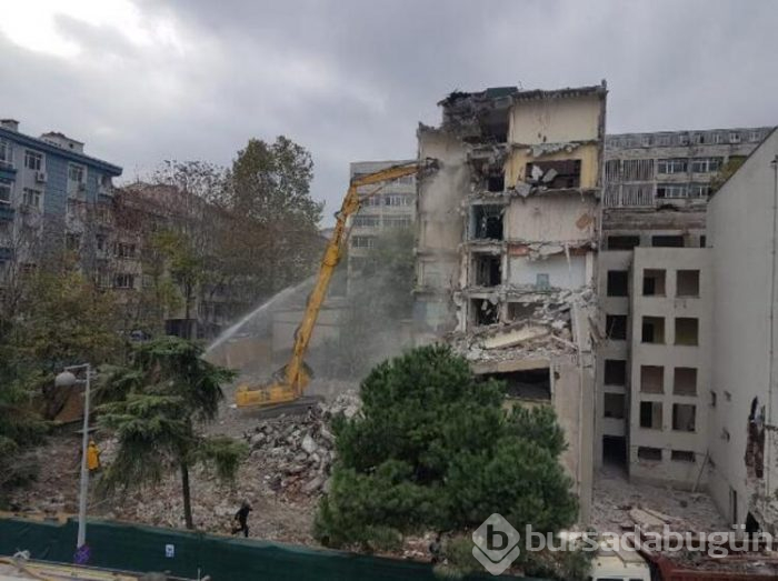 Yıkım çalışmaları başladı