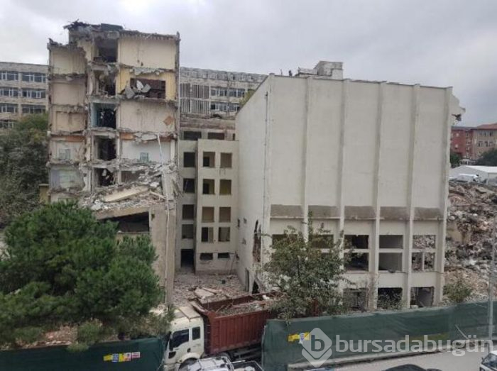 Yıkım çalışmaları başladı