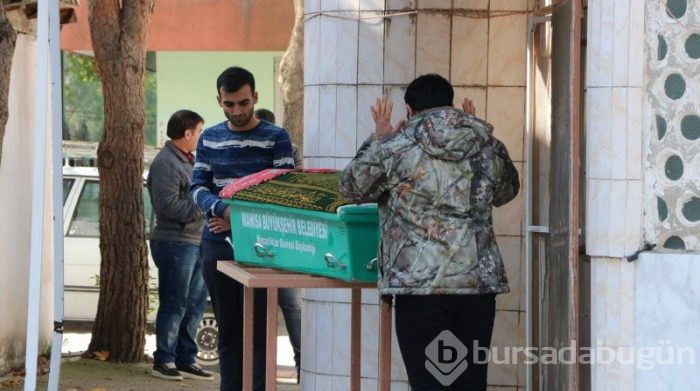 İzmir'de eşi tarafından öldürülen kadının son anları kameraya böyle yansıdı!