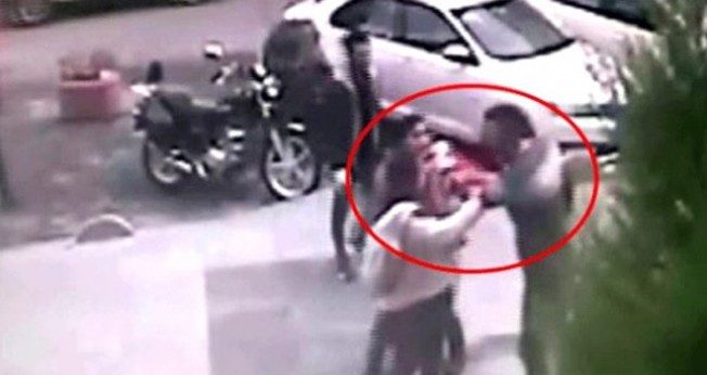 Kadınlara saldıran şoförün çalıştığı minibüse ceza kesildi