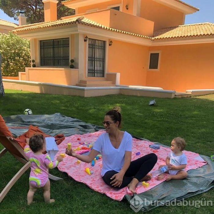 Doğa Rutkay İngilizce konuşan dadıya karşı