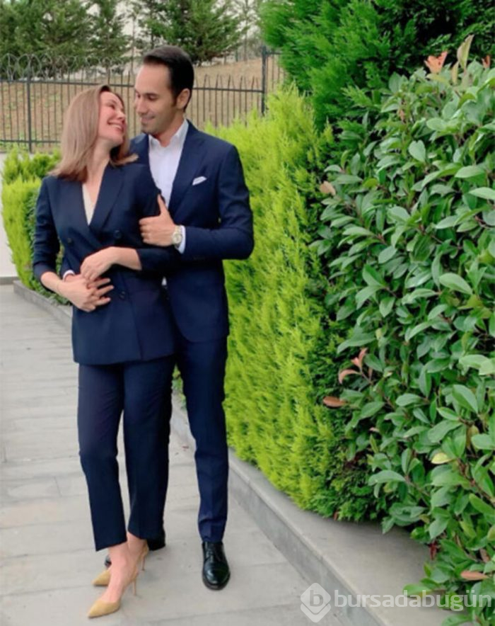 Demet Şener, yorumlara kayıtsız kalmadı