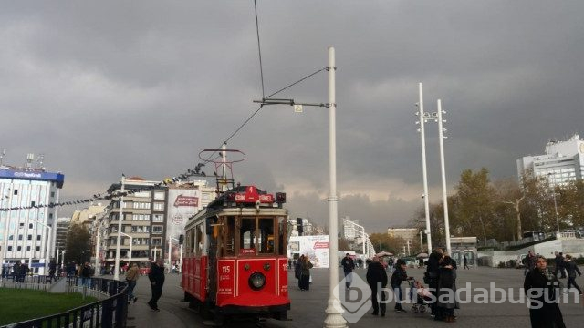 İstanbul'da gündüz gece belli değil!