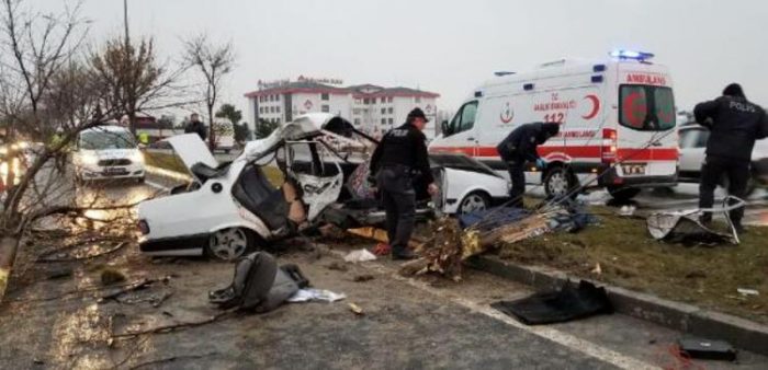 Kütahya'da feci kaza!