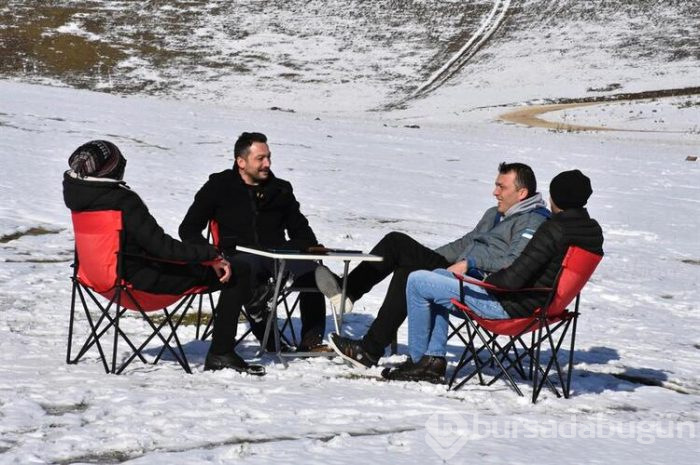 Karadeniz'in menderesleriyle ünlü Perşembe Yaylası beyaza büründü