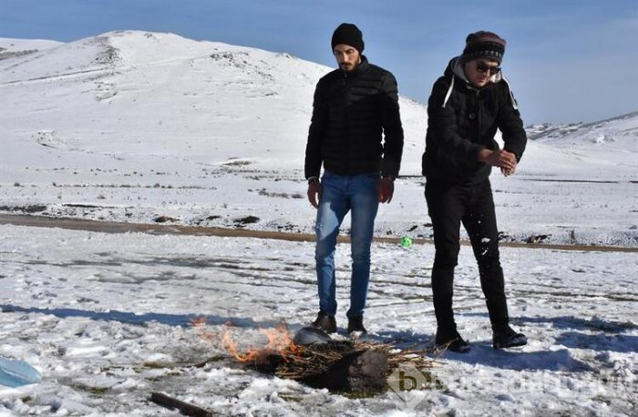 Karadeniz'in menderesleriyle ünlü Perşembe Yaylası beyaza büründü