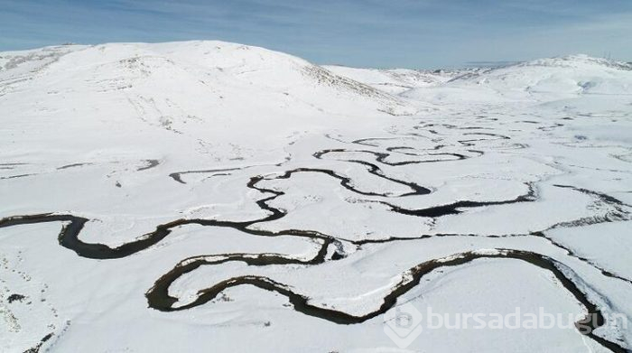 Karadeniz'in menderesleriyle ünlü Perşembe Yaylası beyaza büründü!