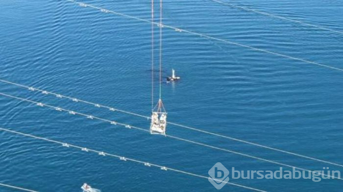 İstanbul Boğazı'nda ölüme meydan okuyorlar!