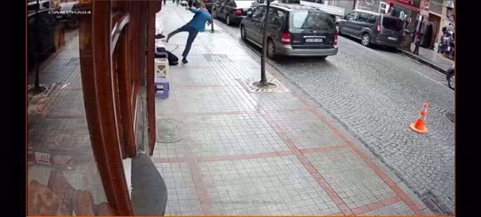 Kız arkadaşını dövüp bayıltan sanık, tahliye talebinde bulundu! 