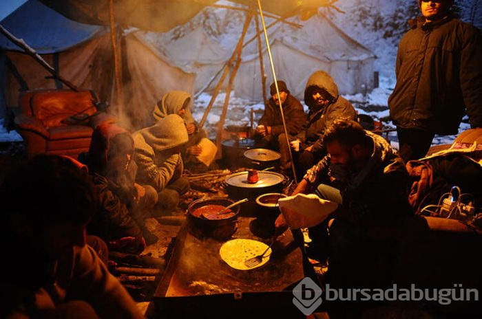 "Biz burada ölüyoruz. AB'den sınırları açmasını istiyoruz"