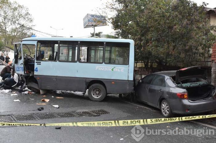 Minibüs ve kamyonet kaza yaptı! Yaralılar var...