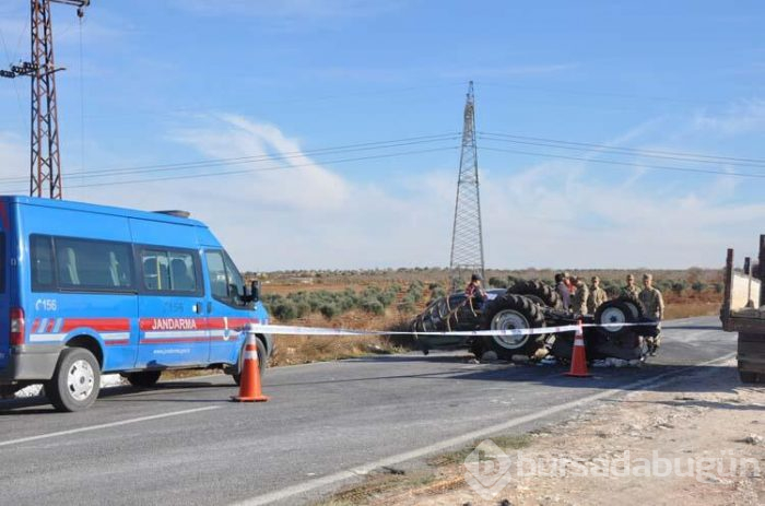 Feci kaza! Traktör ile çarpışan otomobiller