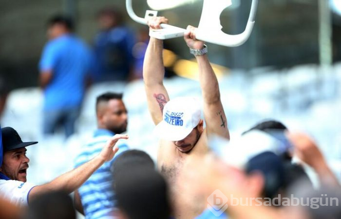 Cruzeiro küme düştü, ortalık savaş alanına döndü!