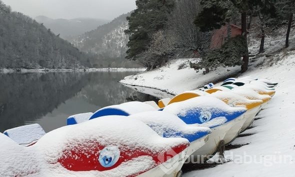 Boraboy Gölü'nde kar güzelliği