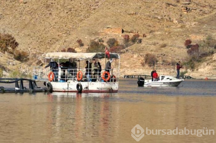 Alabalık Avrupa'ya, somon Uzak Doğu'ya