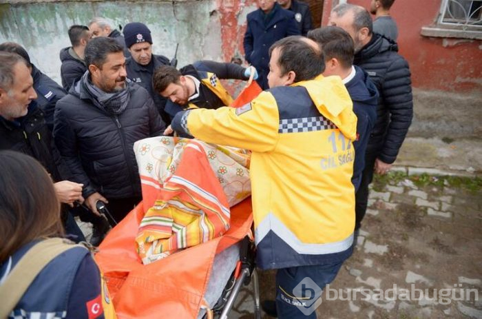 Tartıştığı kadını bıçakladı