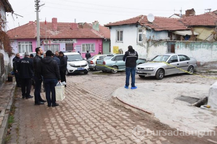 Tartıştığı kadını bıçakladı