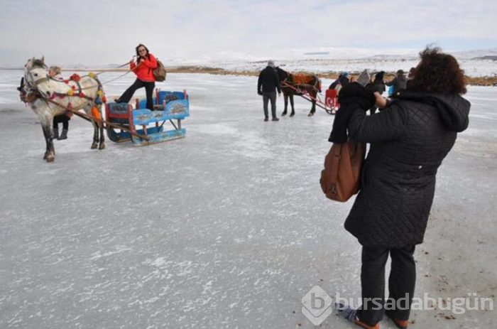 Çıldır Gölü'nde yerli turist heyecanı