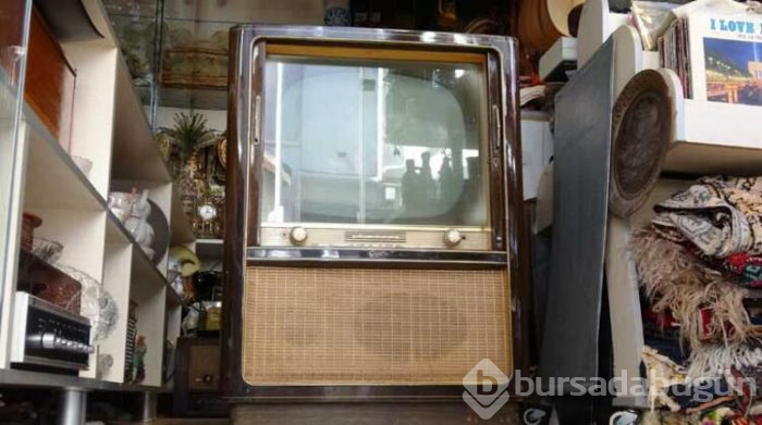 57 yıllık televizyona bakın kaç lira istiyor!