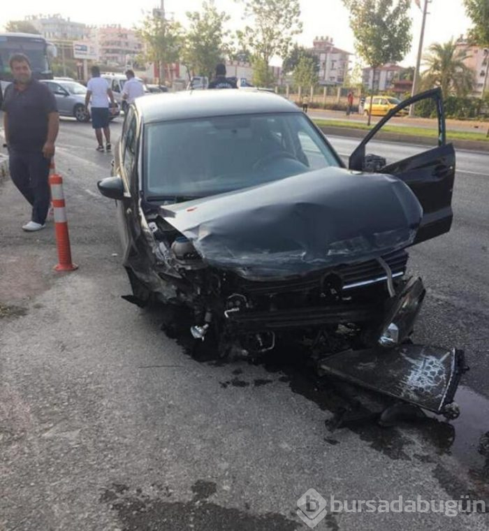 Hurdaya dönen araçtan burnu bile kanamadan çıkmıştı!