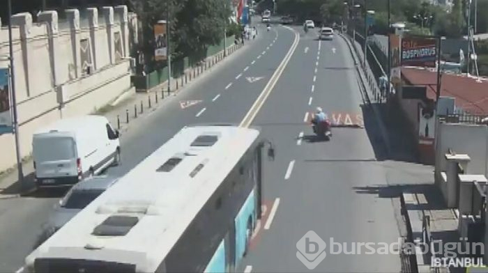 Otobüsün çarptı motosikletli metrelerce sürüklendi!