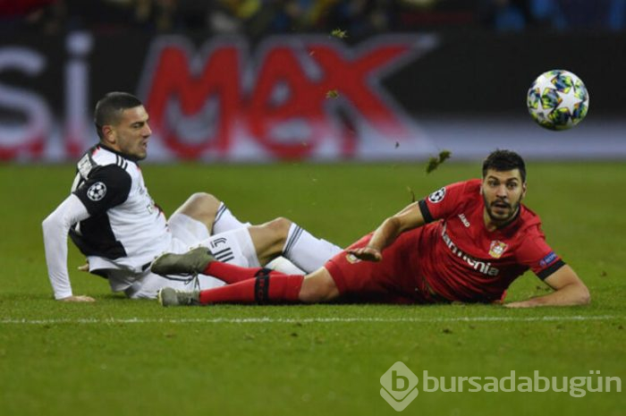 Merih Demiral'ı öve öve bitiremediler!