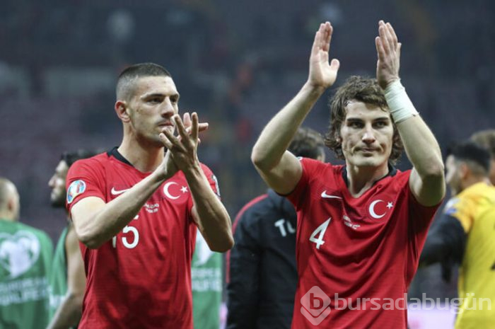 Merih Demiral'ı öve öve bitiremediler!