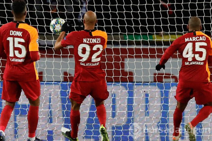 Bu ikilinin bileti kesildi! Fatih Terim'i çıldırttılar