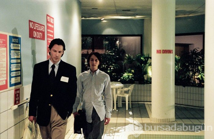 Keanu Reeves kendine karşı!