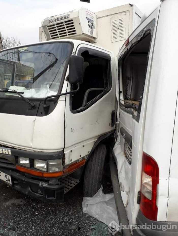 İstanbul'da kaza! 4 yaralı...