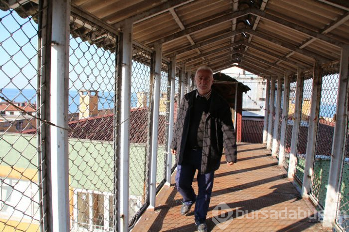 Rize'de binalar arasında köprü!