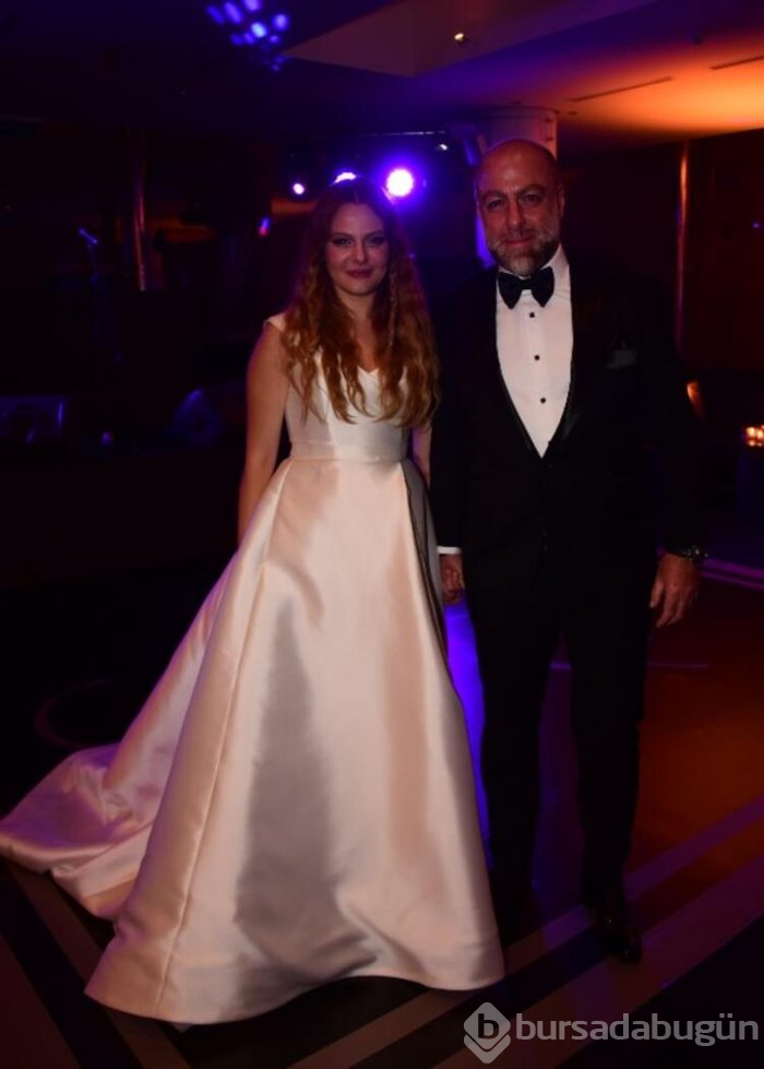 Naz Elmas ile Erol Özmandıracı evlendi!