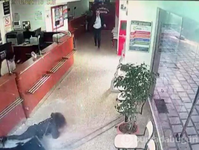 Otomobil önüne geleni ezdi