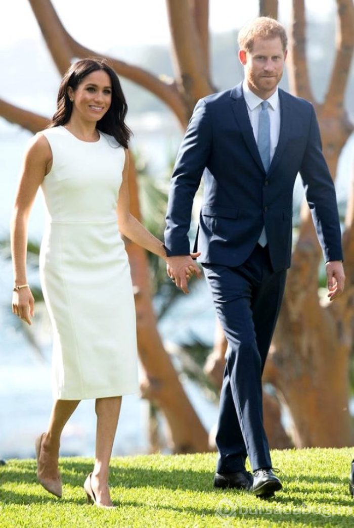 Meghan Markle'ın taşıdığı kutu 6 bin dolardan satışa çıktı