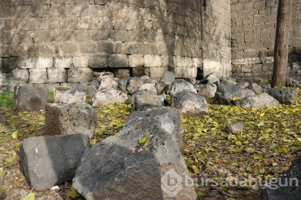 5 bin yıllık tarihi çalıyorlar