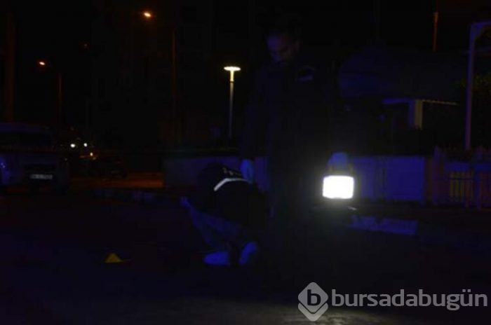 Eğlence mekanı sahibi ve arkadaşı kurşun yağmuruna tutuldu