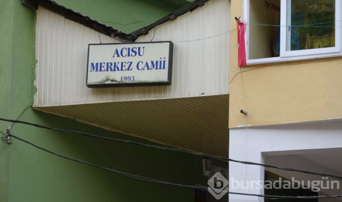 Değirmende üretilen elektrik camiyi aydınlatıyor