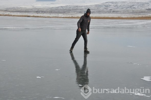  Çıldır Gölü'nden kar manzaraları