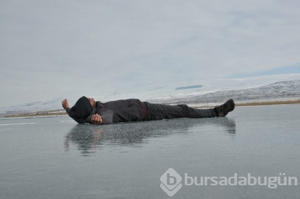  Çıldır Gölü'nden kar manzaraları