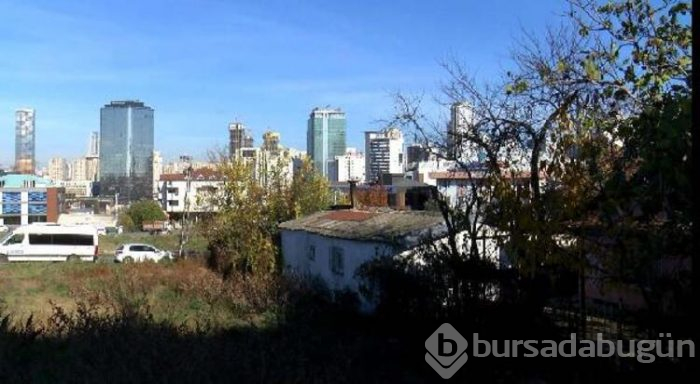 Bir araba dolusu para dağıttı
